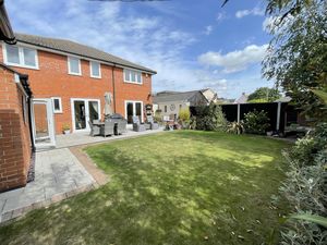 Clacton Road- click for photo gallery